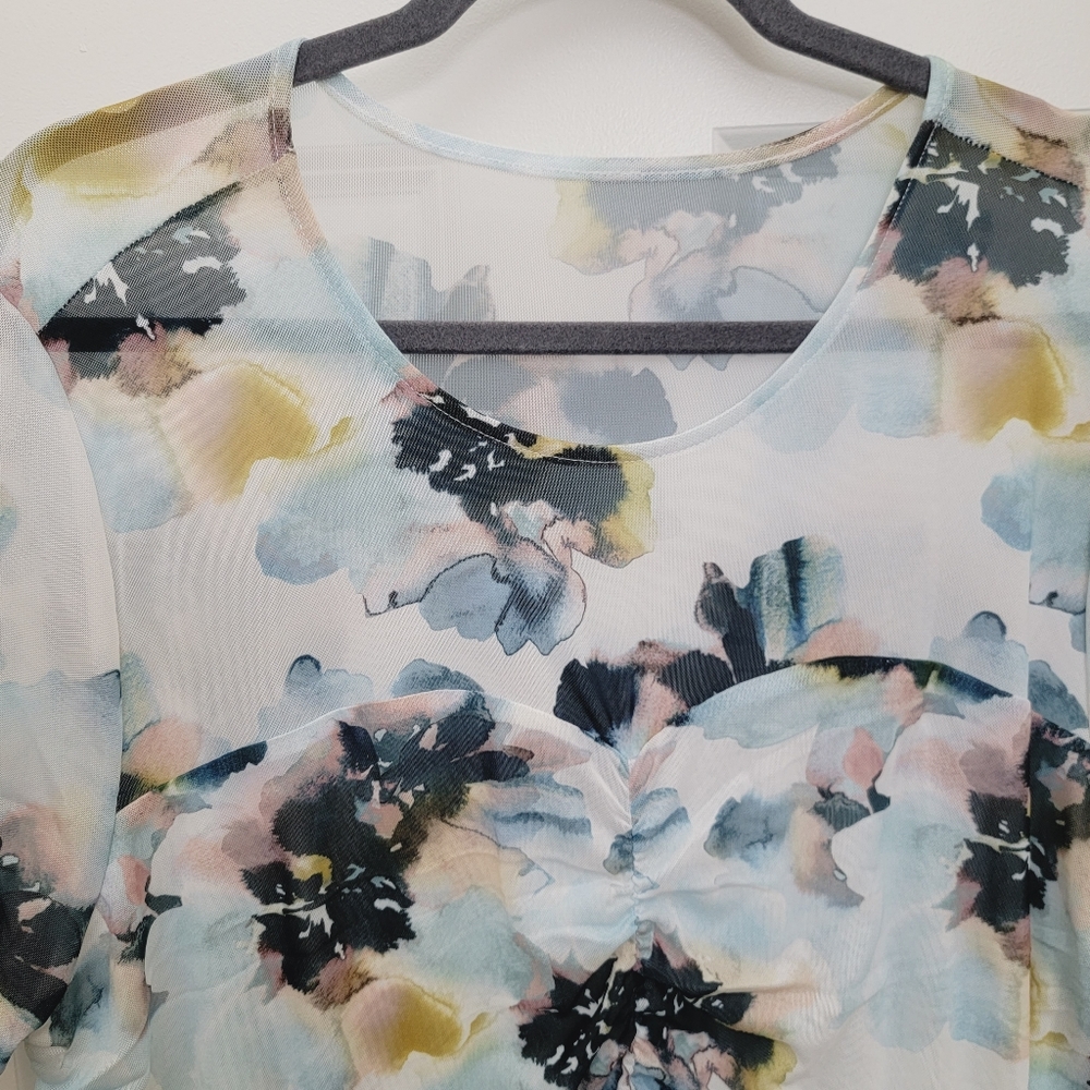TORRID Stretch Floral Mesh Crew Neck Ruched Top Blouse - Picture 4 of 11